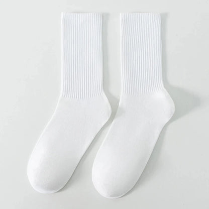 6 Pairs Middle Tube Socks For Men And Women Solid Colour In White and Black Fashion Sweat Absorption Breathable and Casual