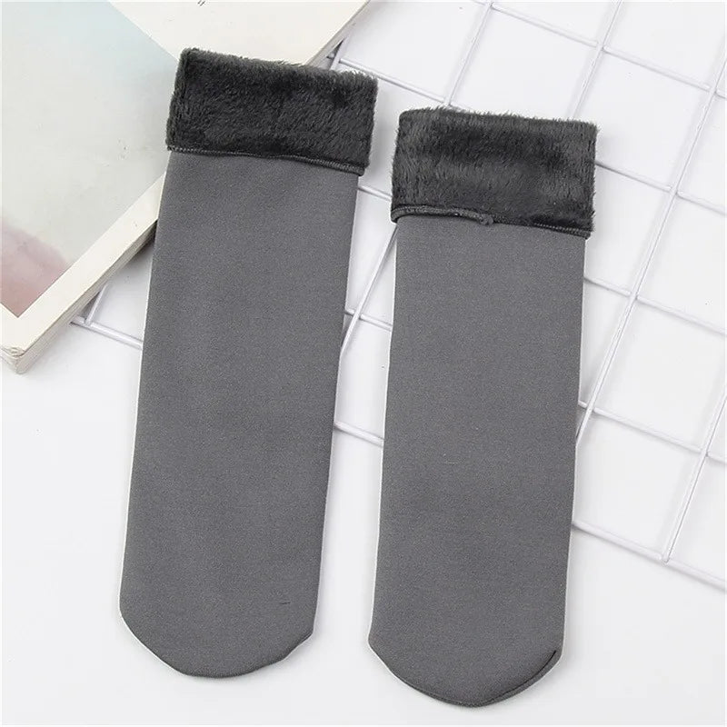 4 Pairs Winter Warm Solid Women Socks Elastic Comfortable Thick Thermal Socks Female Black Seamless Snow Sock Velvet Low Socks