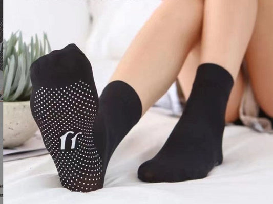 Cotton non-slip socks for men and women of the same comfortable cotton –  brilliantlyouth